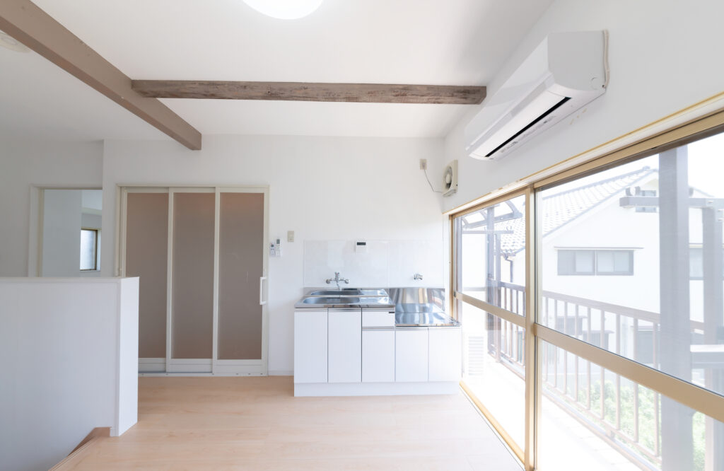 クロス貼り替えとフローロングの施工